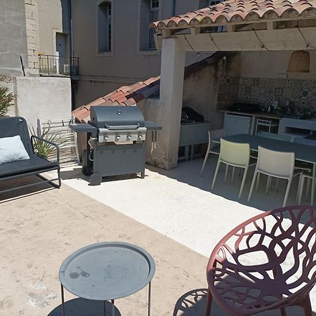 Maison Intra Muros, Terrasses Avec Vue Jaccuzzi Et Garage 亞維農 客房 照片