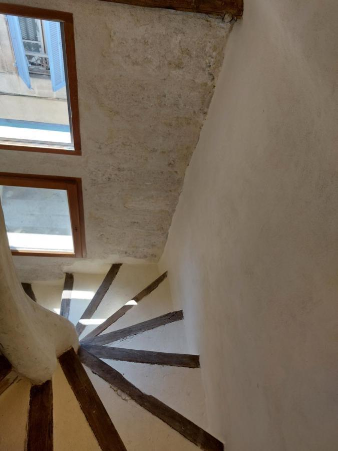 Maison Intra Muros, Terrasses Avec Vue Jaccuzzi Et Garage 亞維農 外观 照片